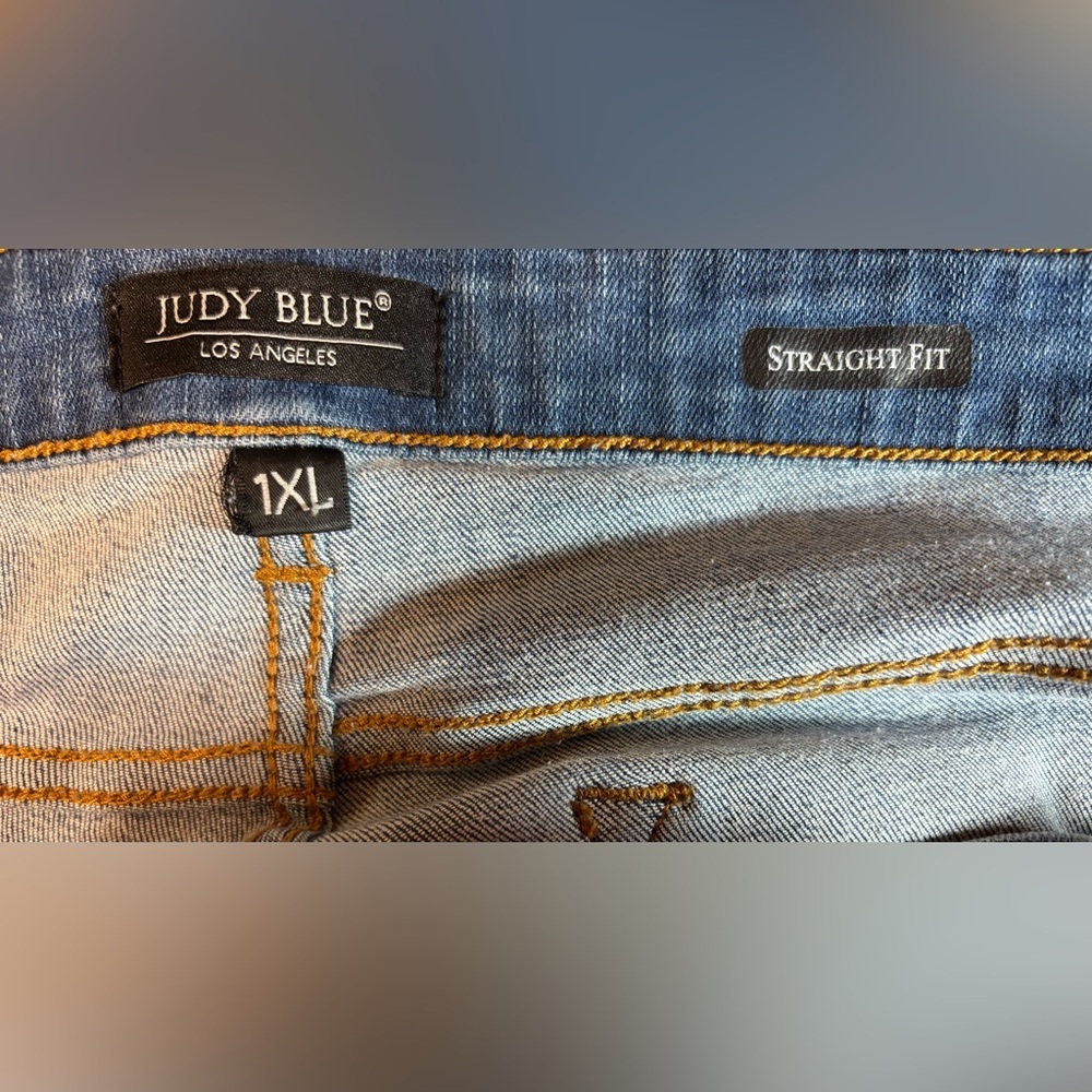 Judy Blue 1XL Straight Fit Distressed Raw Hem Stretch Jeans Plus Size - Picture 6 of 6